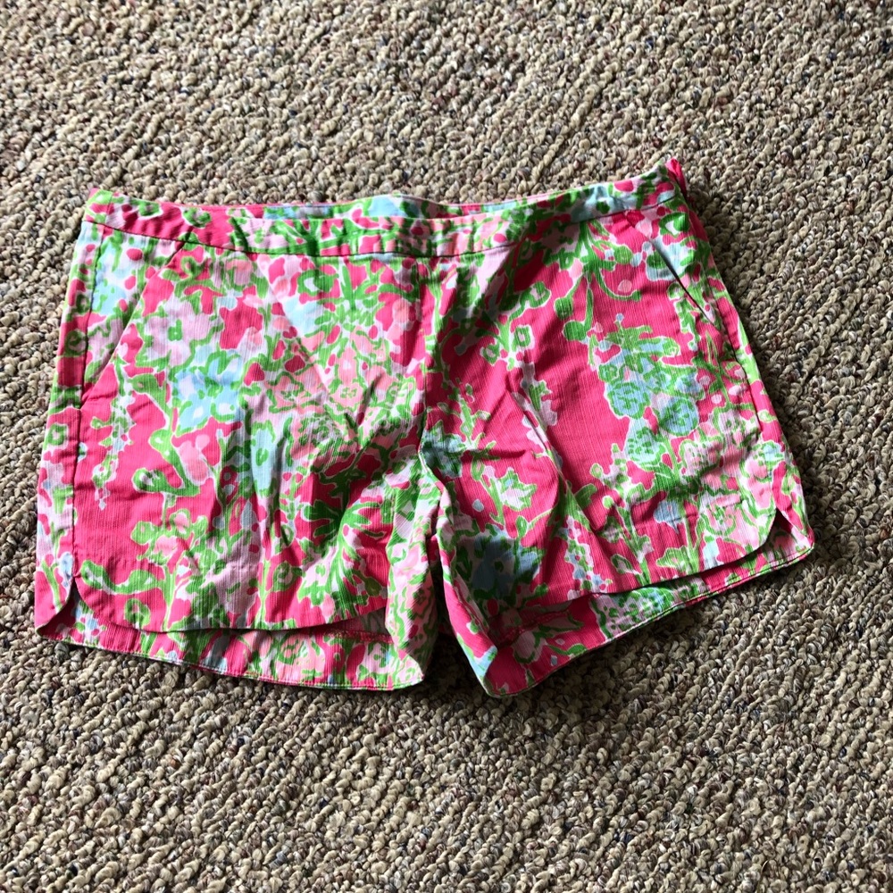 Lilly Pulitzer shorts. Size 8